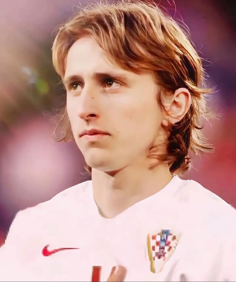 官方：22岁墨西哥中场纳赫拉租借加盟马竞，将先效力于B队